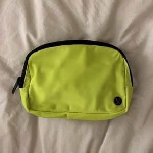 Lululemon everywhere belt bag